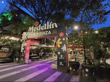 Medellín di notte: bar, cultura e vita locale