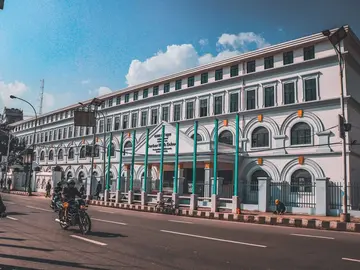 Welcome to Kathmandu Lion Palace, Old Market, Martyrs Gate & 13+ ATTRACTIONS Visit 