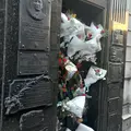 Historias de poderes y amores en el Cementerio Recoleta: recorrido intelectual y divertido