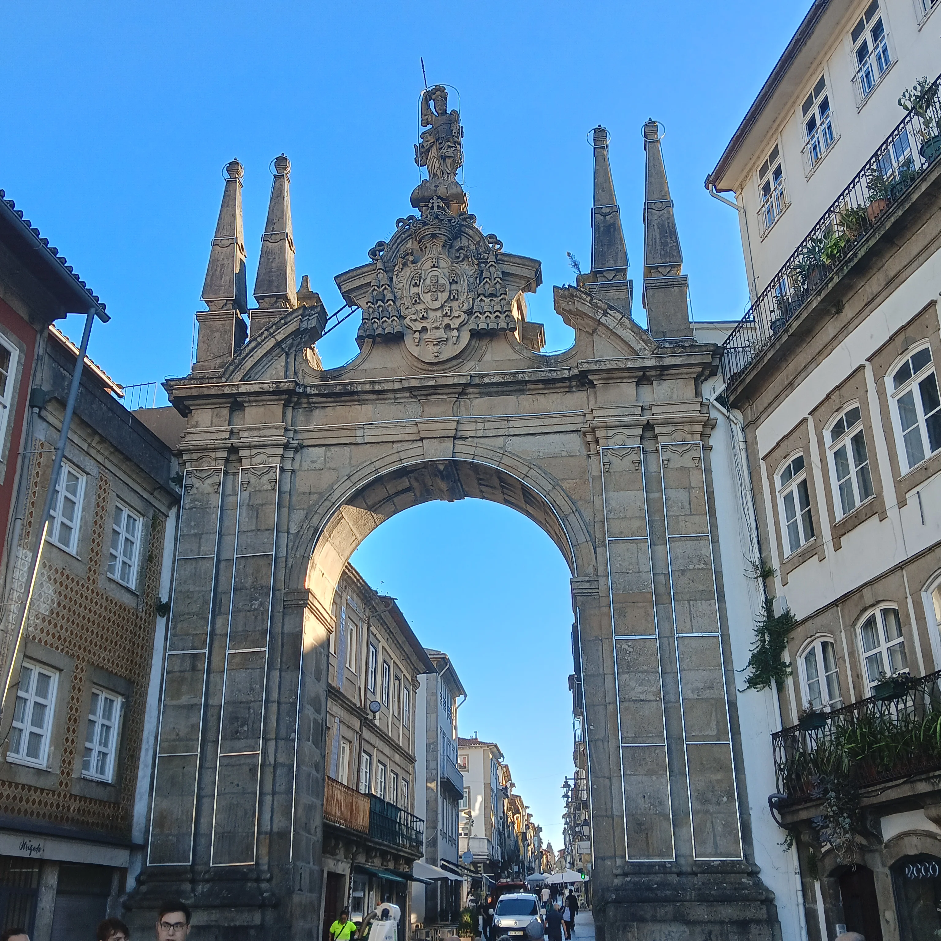 Falling in Love with Braga: Discover the Historic Center, Traditions, and Secrets of the Rome of Portugal