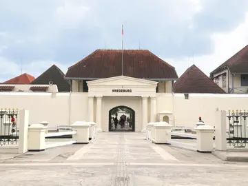 MALIOBORO EXPRESS: 4 HOURS TO YOGYAKARTA’S SOUL