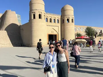 Mysterien- und Legendenreise in Chiwa mit Shaxzodabonu