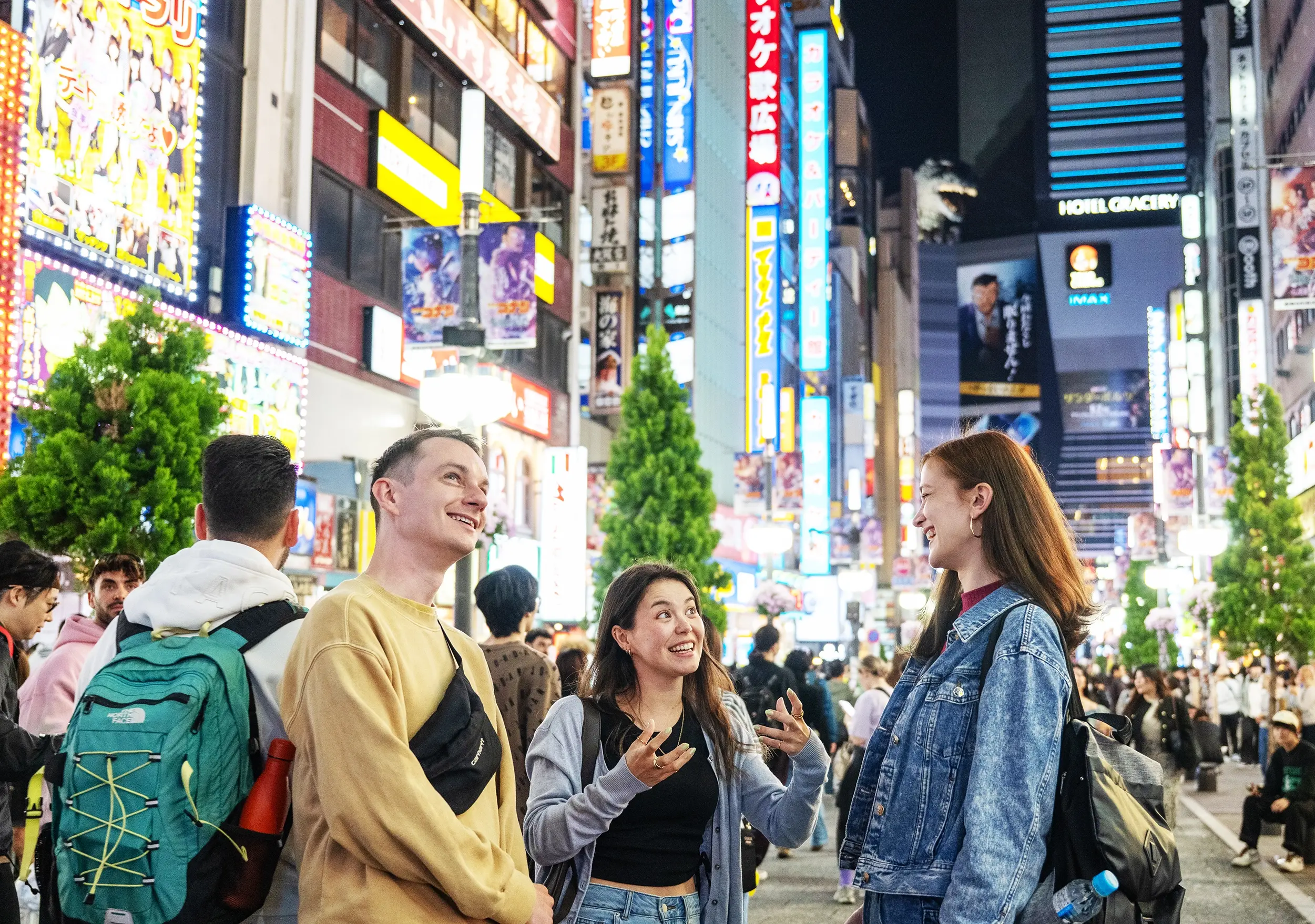 Tokyo: Shinjuku Historical Walking Tour & Secret Backstreets