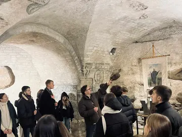 Vilnius: Old Town Walking Tour with Local Guide & Lithuanian Chocolate Treat