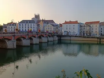 Spaziergang durch die mittelalterliche Stadt Meaux - Kostenlose Tour