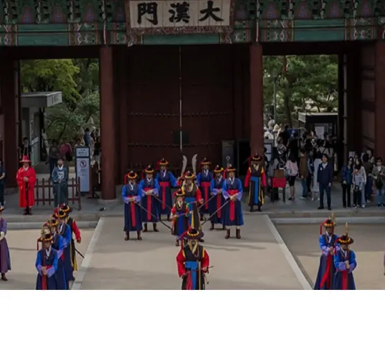 A walk to discover Seoul’s Heart: Ceremony, Heroes, and History on Foot