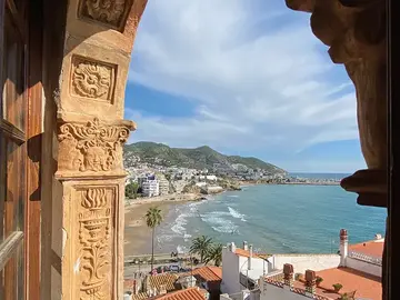 Free tour through the past and present of Sitges