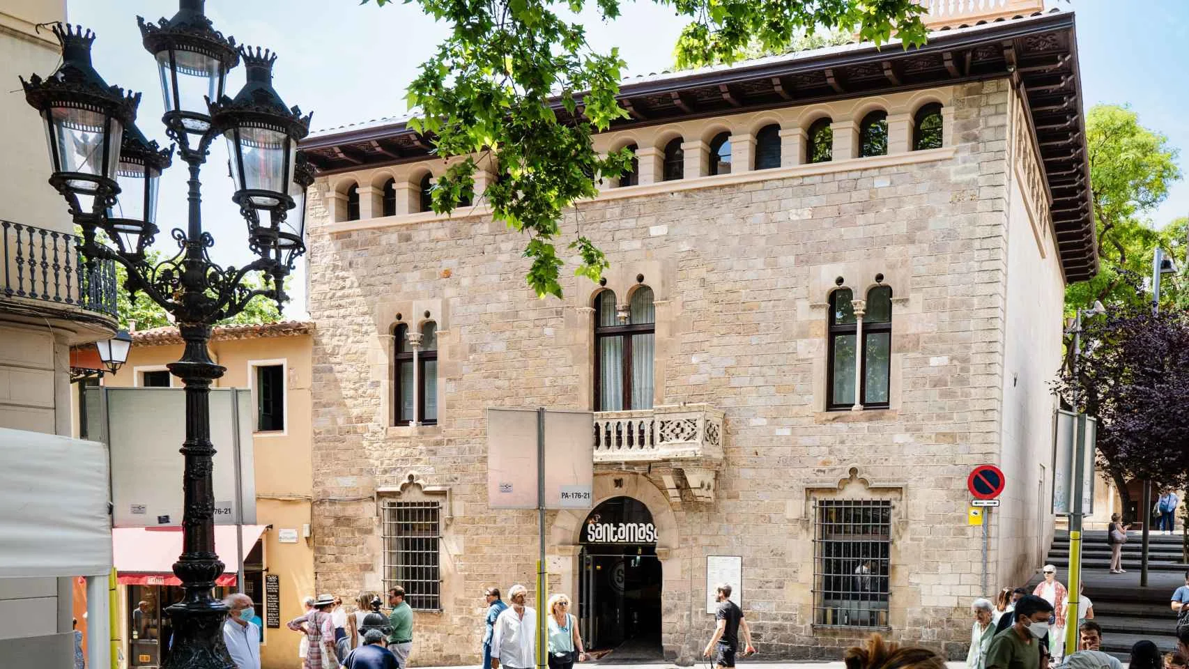 Sarrià: The Secret Village of Barcelona Among Villas and Gardens 🌿