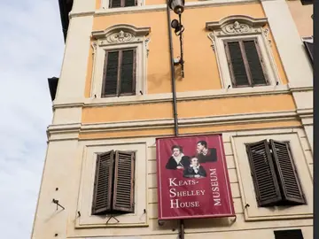 Sunset City Centre Free Walking Tour