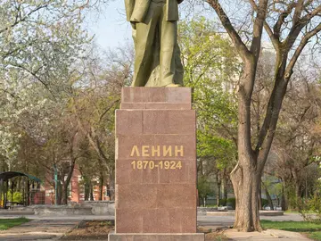 Tiraspol & Bender Fortress with a Local Guide: History, Soviet Heritage, and Local Flavors