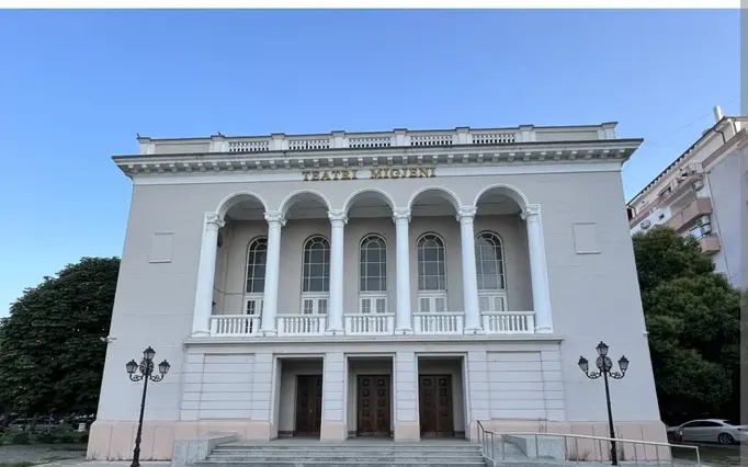 Lass uns spazieren gehen und über Shkodra sprechen