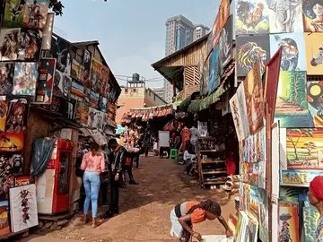 DESCUBRIENDO LAS TESOROS OCULTOS DE KAMPALA Y UGANDA