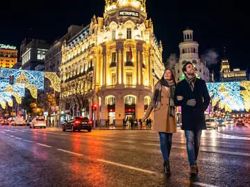 🏛️ Explore Monumental Madrid: Prado 🎨, Alcalá, Cibeles 🏆 From the Bourbons to Retiro Park 🌳