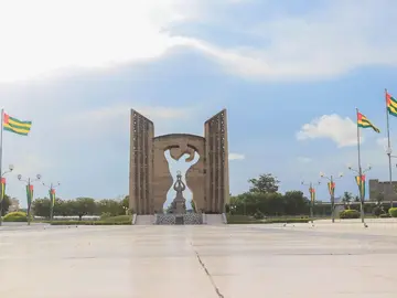 Entdecken Sie die Schönheit Lomés mit seiner reichen Kultur und seinen lebhaften Märkten.