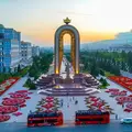 Esploriamo Dushanbe e il castello di Hisor con un'affidabile guida turistica locale.