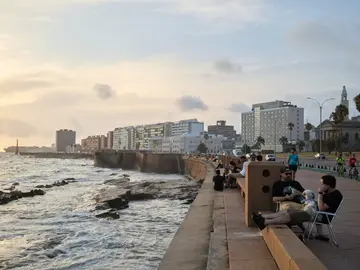 La Rambla of Montevideo: Step into the Montevideo of the early 1900's on this FREE TOUR