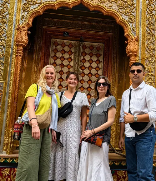 Spice street: Old Delhi food & rickshaw