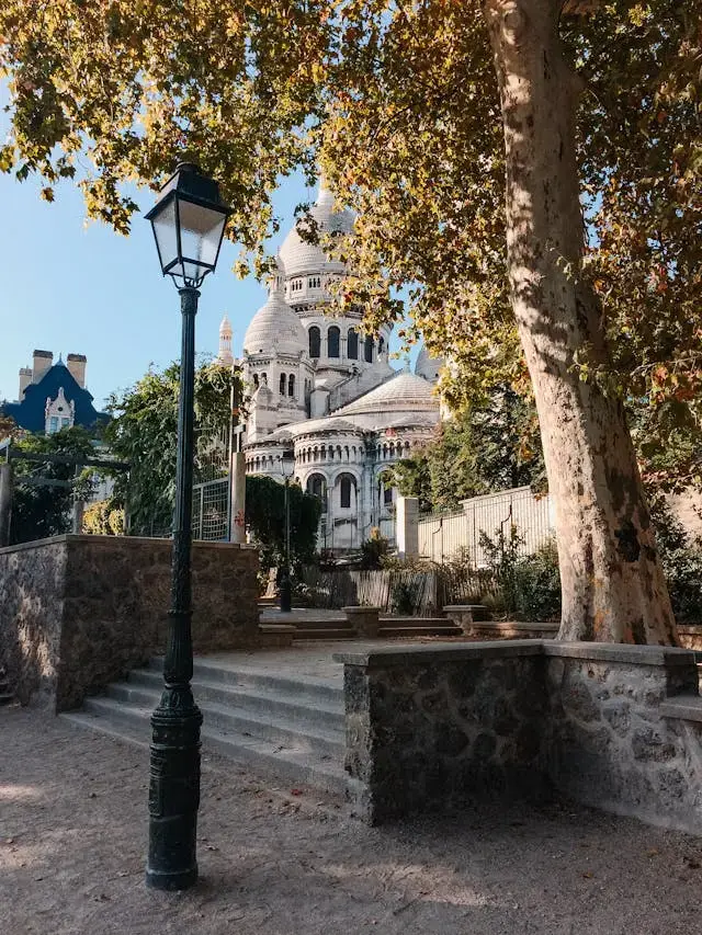 Montmartre misterioso: leyendas, fantasmas y secretos ocultos