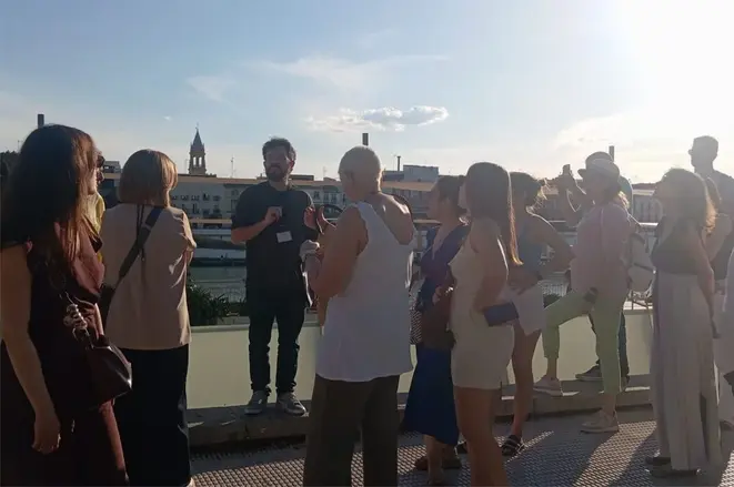 Free Tour Triana: history, flamenco, and local life❣️