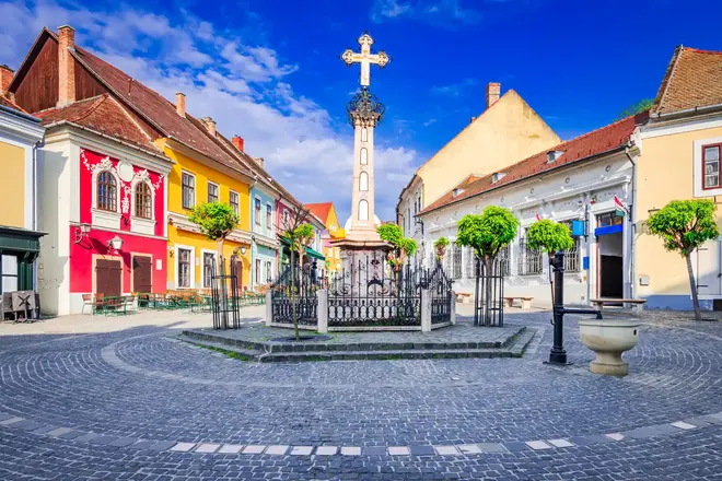 Escape Budapest: Art, History & Riverside Walk in Szentendre