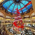 The story of Parisian department stores : Printemps & Galeries Lafayette under the Christmas Lights