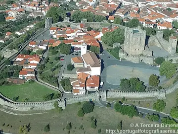 Entdecken Sie Braganza mit seiner besterhaltenen mittelalterlichen Burg, der Zitadelle und den malerischen Menschen. Kleine Gruppen, persönlicher Service. Vielen Dank.