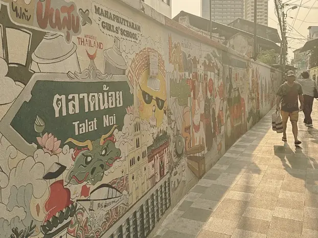 🏮 Vecchia Bangkok Svelata: Passeggiata nel Patrimonio di Taladnoi, Songwat e Chinatown (Fine Settimana)
