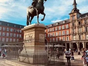 See all of Madrid in 75 minutes