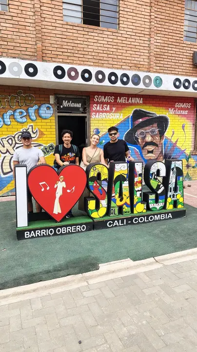 Descubre el Origen de la Salsa Caleña: Historia, Ritmo y Barrio
