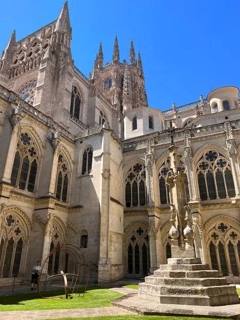 Visita gratuita della Cattedrale di Burgos: simboli di un tempio vivo