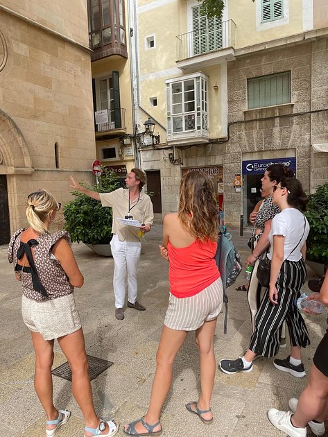 The 7 Secrets of Palma: History, Culture, and Mysteries