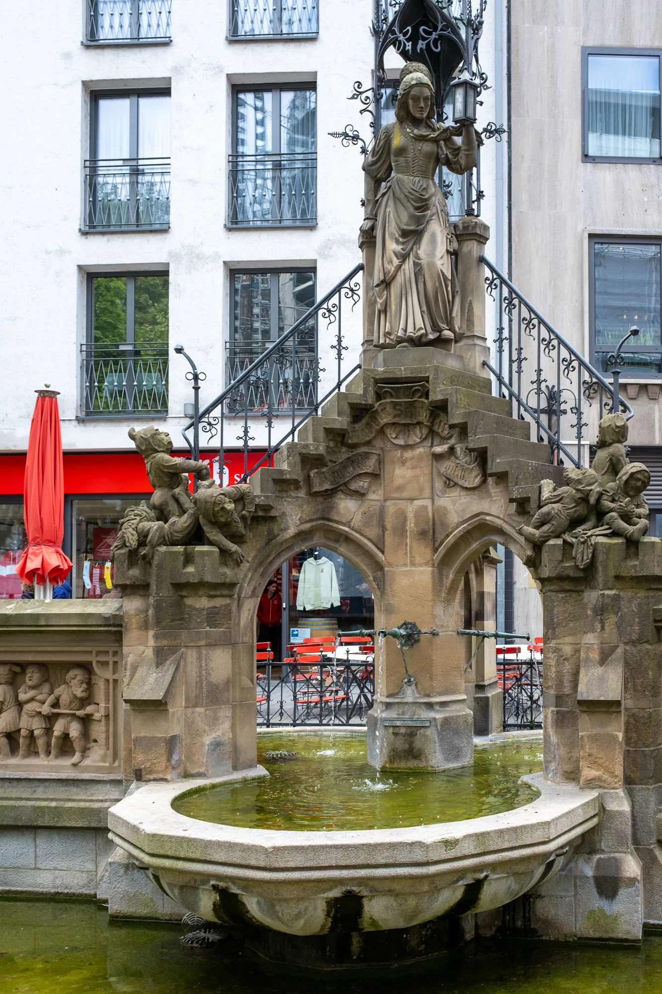 Paseo fotográfico histórico por el casco antiguo de Colonia - recorrido creativo por la ciudad con cámara y móvil