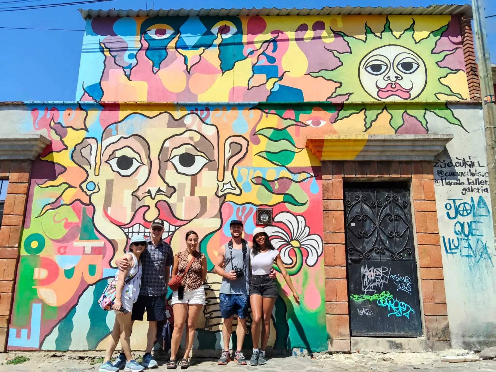 Free tour of the murals and arts of Jalatlaco