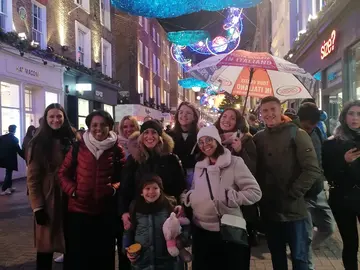 Un free walking tour di Natale molto Mayfair