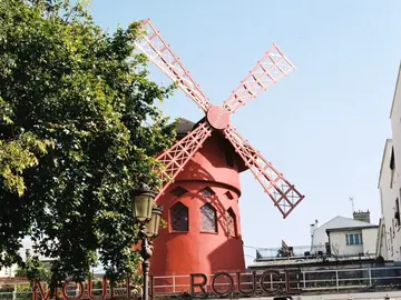Essential Montmartre: Moulin Rouge, Sacré-Coeur, Van Gogh’s House
