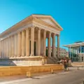 Free walking tour. Entdecken Sie Nîmes und seine Geheimnisse mit einem ortskundigen, spanischsprachigen Reiseleiter.