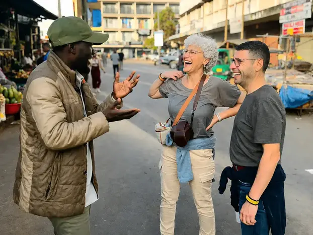 Stadtrundfahrt durch Arusha – Märkte, Kultur & Lebensstil 