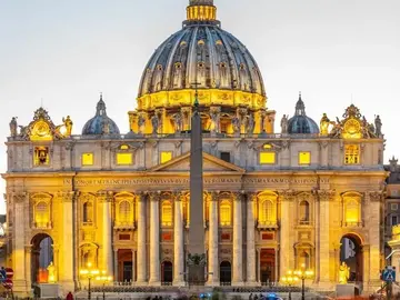 The ONLY Free Tour that enters St. Peter's Basilica