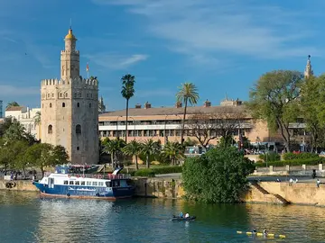 Sevilla, entre Leyendas y Monumentos: Free Tour