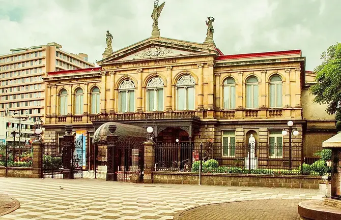 El free tour original por San José: historia y cultura