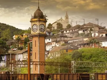 Erkunden Sie den Regenwald von São Paulo: Eine Zeitreise in ein verlorenes britisches Dorf