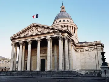 Free walking tour durch Barrio Latino: vom Amphitheater zur Guillotine