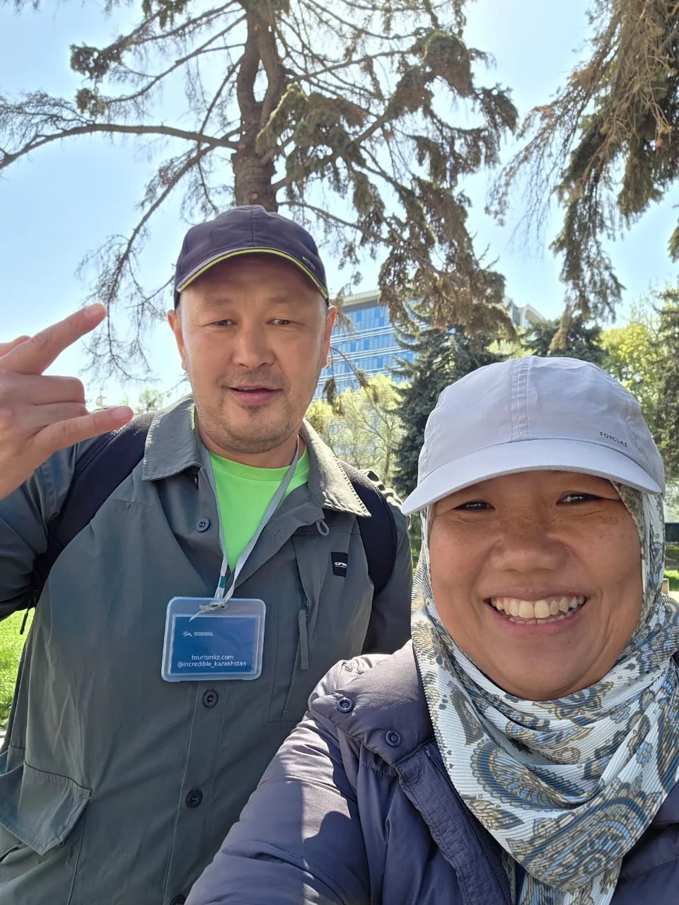 “Tour a pie gratuito por Almaty: Joyas ocultas y vida local