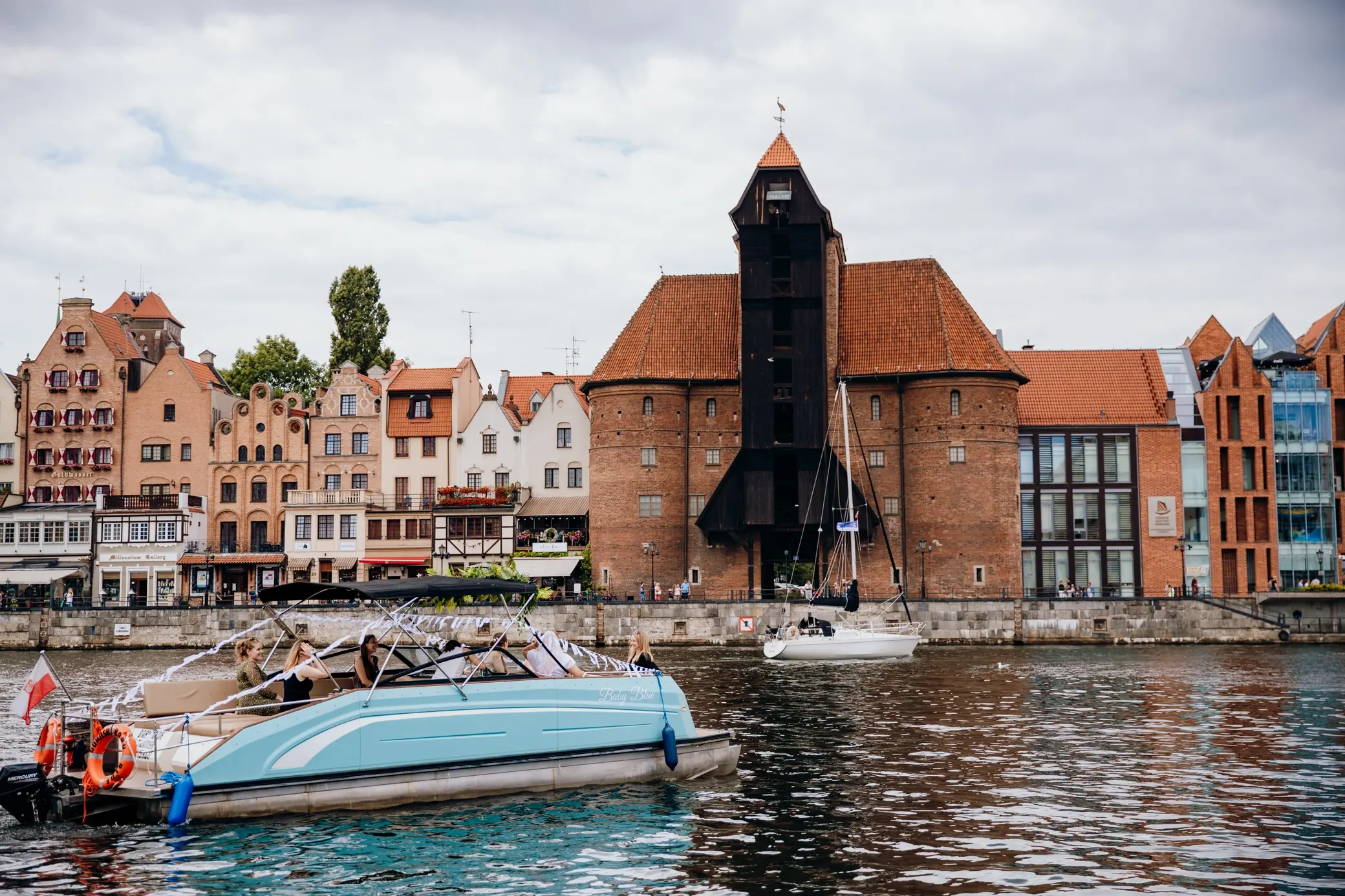 Kreuzfahrt durch Danzig zu Wasser und zu Land. Eine Reise durch die Zeit