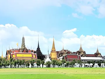 Passeggiata mattutina nel centro storico della capitale