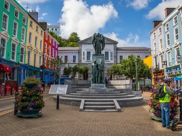 Recorrido histórico a pie por la ciudad: Cobh, Cork - Tour basado en propinas