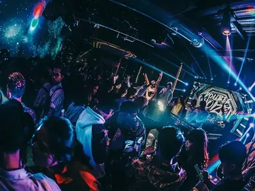 La vivace vita notturna e la scena musicale di Hanoi