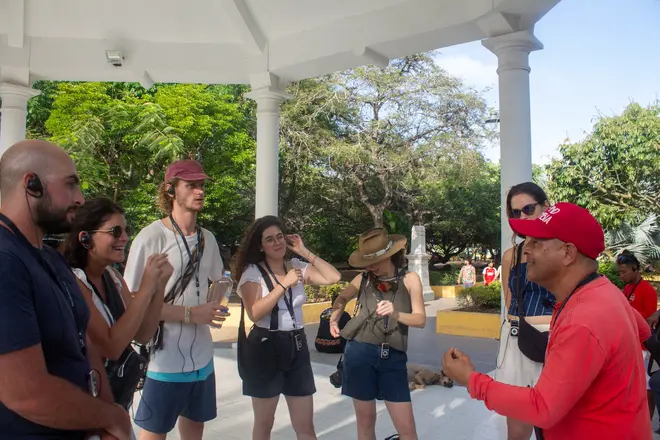 ⭐ Cartagena Contrast Tour: Colonial Old City Wonders & Rebel Spirit of Getsemaní