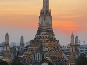 Discover The Wonderful Evening Walking Tour in The Old City of Bangkok