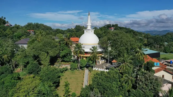 Hidden Kandy: Culture, Stories & Local Life with a Local